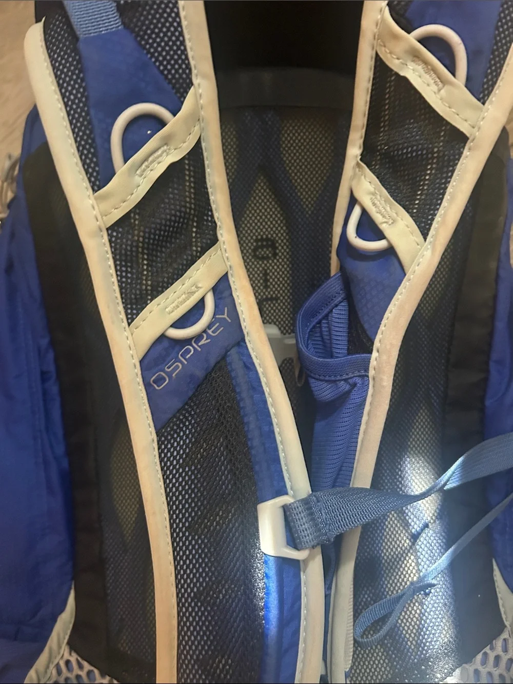 OSPREY Tempest 20 Backpack in Royal Blue and Light Blue